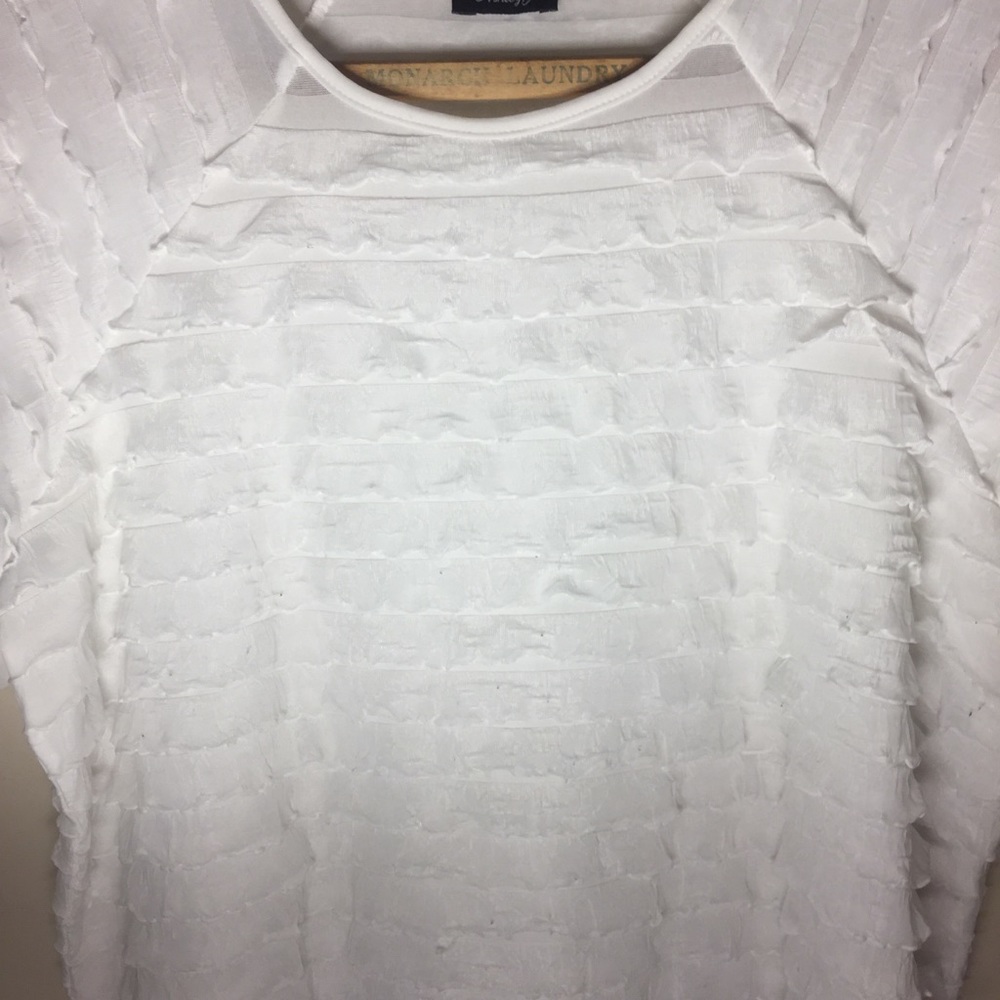 [Ashley J] White Ruffled Top - Picture 4 of 6